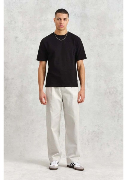 Milo Trousers Off White: Şık ve Rahat %100 Pamuklu Düz Paça Pantolon