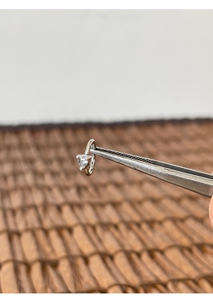 316 L Cerrahi Çelik Kalp Kesim Taşlı Kilitli Halka Piercing 8mm x 1,2 mm