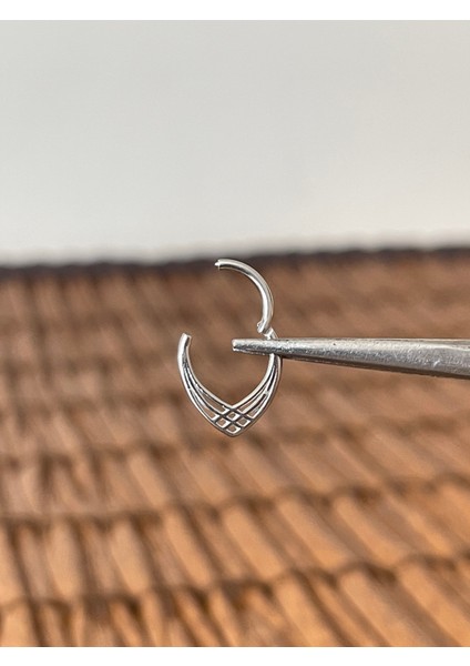 316 L Cerrahi Çelik Halka Piramit Modeli Kilitli Halka Piercing 8mm x 1,2 mm fiyatları