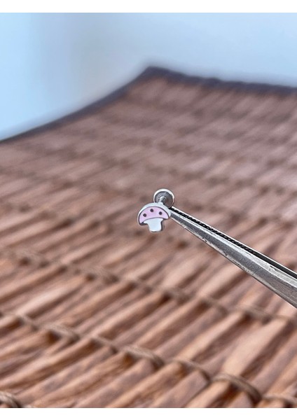 316 L Cerrahi Çelik Mineli Mantar Dudak Kıkırdak Helix Tragus Piercingi 8mm x 1,2mm