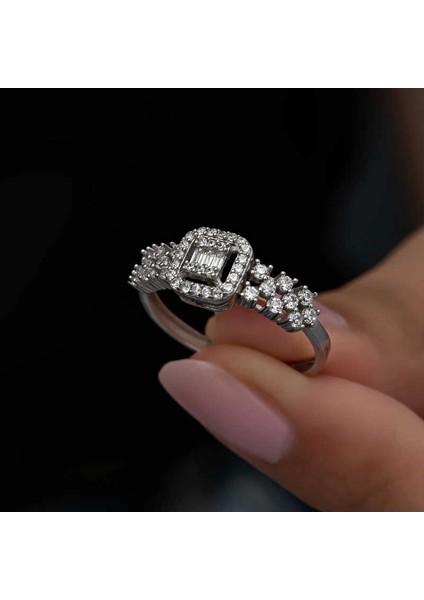 Gümüş Baget Taşlı Kadın Yüzük fiyatları