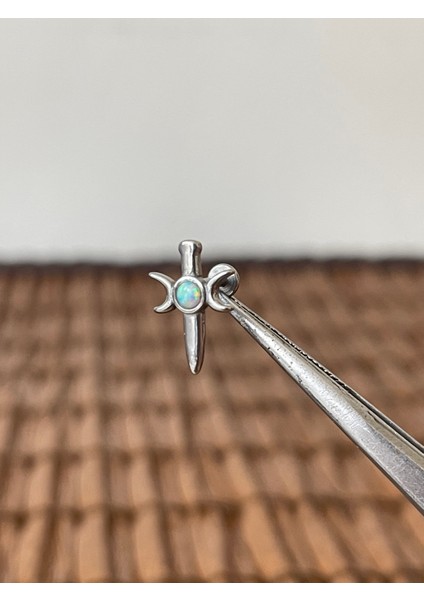 316 L Cerrahi Çelik Kılıç Ay Opal Taşlı Dudak Kıkırdak Helix Tragus Piercingi 8mm x 1,2mm