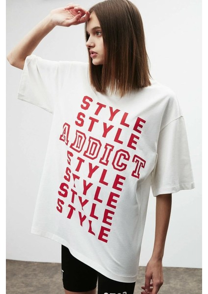 Büyük Beden Addıct Style Baskılı Beyaz Oversize T-Shirt