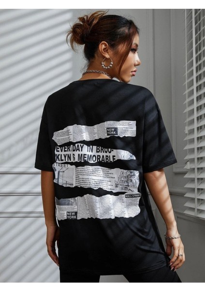 Brooklyn Slogan Baskılı Gazete Desenli Oversize T-Shirt fırsatları