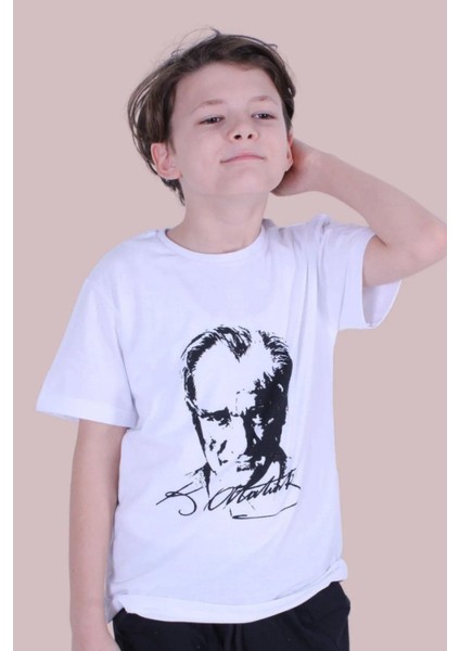 Kids Atatürk ve Imza Baskılı Çocuk T-Shirt modelleri