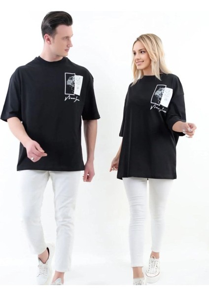 Imza ve Çiçek Baskılı Oversize Pamuklu Unisex T-Shirt fırsatları