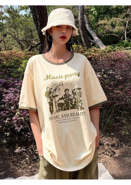 Büyük Beden Music And Party Baskılı Bej Oversize T-Shirt indirimleri