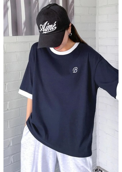 Büyük Beden Kadın Lacivert 'b' Bakılı Oversize Pamuk T-Shirt modelleri