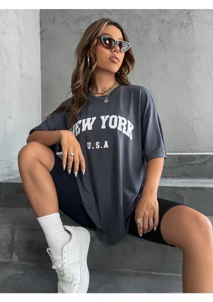 U.s.a Kadın New York Baskılı Oversize T-Shirt modelleri