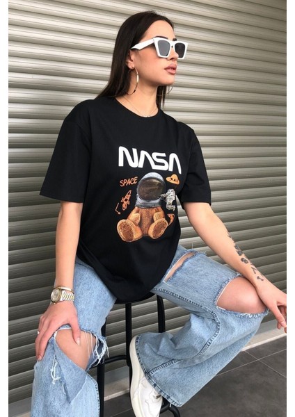 Oversize Nasa Ayıcık Baskılı Unisex Siyah T-Shirt fiyatları