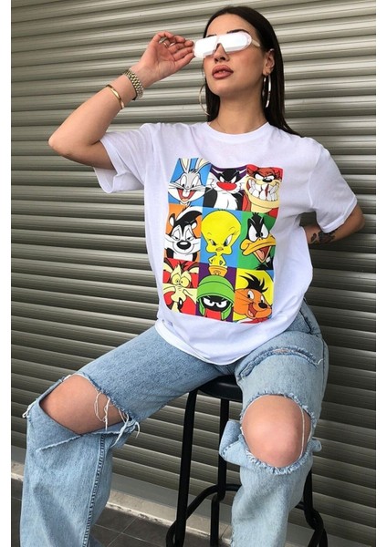 Bugs Bunny Çizgi Film Karakterleri Baskılı Oversize Beyaz T-Shirt fiyatları