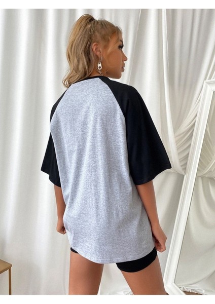 Kadın Made In Awesome 1998 Baskılı Kollar Siyah Oversize T-Shirt fiyatları