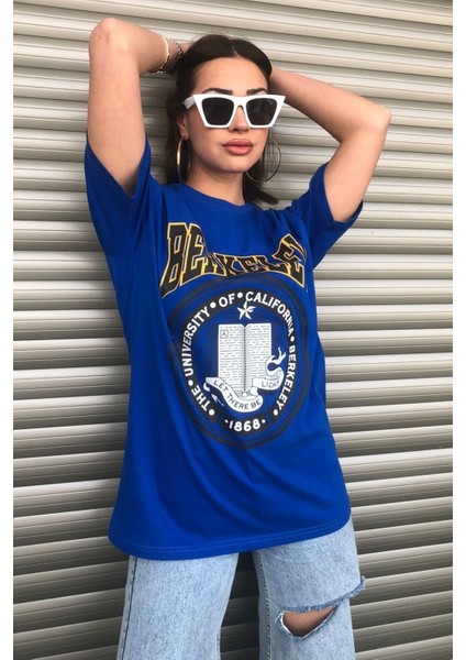 Oversize Mavi Berkeley Logo Baskılı Kadın T-Shirt fiyatları