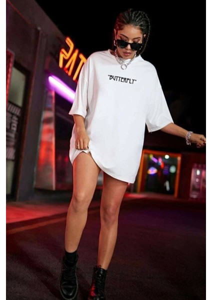 Kadın Beyaz Butterfly Oversize T-Shirt fiyatları