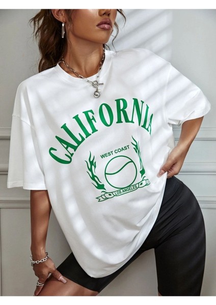 Beyaz Calıfornia Baskılı Oversize T-Shirt