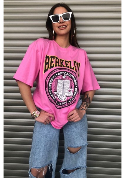 Oversize Pembe Berkeley Logo Baskılı Kadın T-Shirt