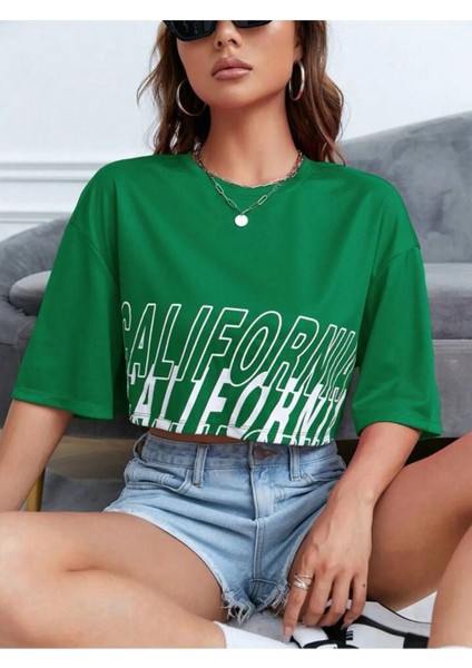 Kadın California Baskılı Oversize Crop T-Shirt