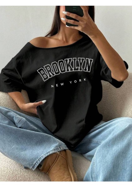 Büyük Beden Kayık Yaka Brooklyn Baskılı Oversize %100 Pamuk T-Shirt fiyatları