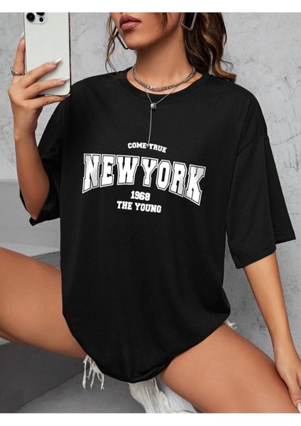 The Young New York 1968 Baskılı Oversize T-Shirt
