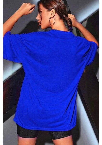 Kadın Sax Mavi Yüz Baskı Detaylı Oversize T-Shirt fiyatları