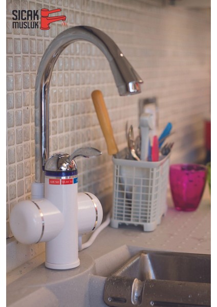 Beyaz Elektrikli Ani Su Isıtıcı, Lavabo ve Musluk Monteli, Pratik Kullanım fiyatları