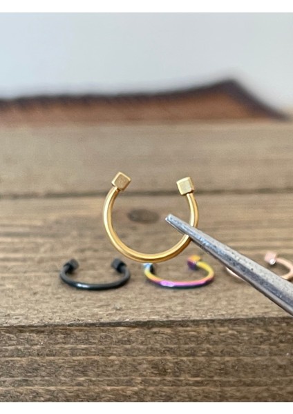 316 L Cerrahi Çelik Küp Modeli Halka Piercing 10MM x 1,2mm