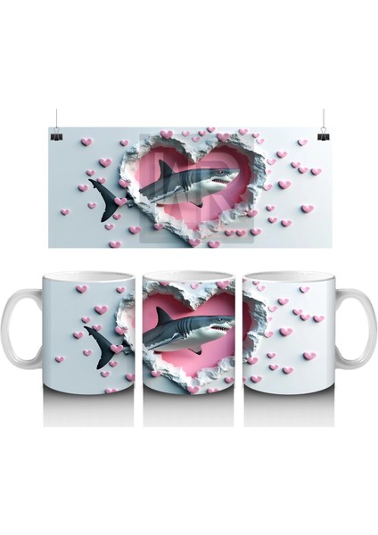 Kalp Şeklindeki Çatlaktan Bakan Sevimli Köpek Balığı – Baskılı Kahve Kupası