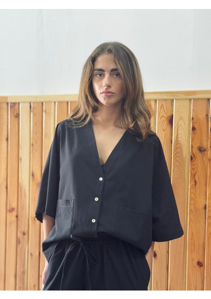 Tasarım V Yaka Keten Kimono Gömlek Kadın Siyah fırsatları