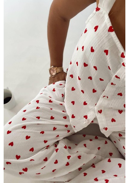 Müslin Kalp Desenli Beyaz Pijama Takımı fırsatları