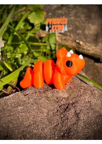 Dinozor Triceratops Oyuncak - Üç Boynuzlu Cesur Koruyucusu!🦕 3D Hareketli Organik Model - Orta Boy