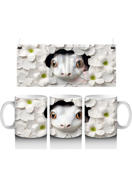 Beyaz Çiçekler Arasında Tarsier – Baskılı Kahve Kupası