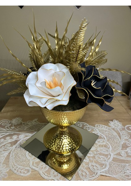 Ayaklı Gold Eva Aranjman(AYNA DAHİL DEĞİLDİR.)