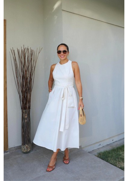 Ekru Sırt Dekolte Detay Elbise