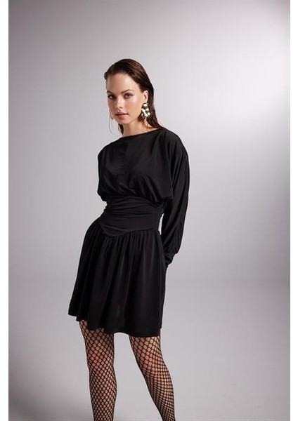Jade Elbise Siyah fırsatları