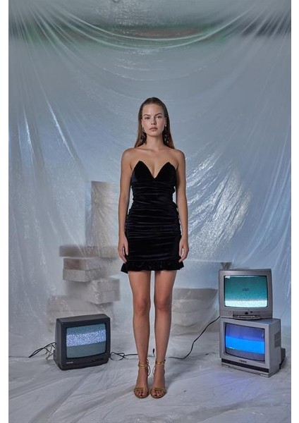 Lara Elbise Siyah fırsatları