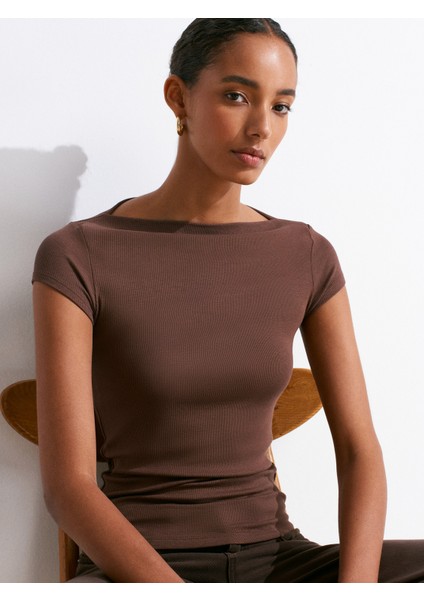 31855 Kayık Yaka T-Shirt-Açık Kahve