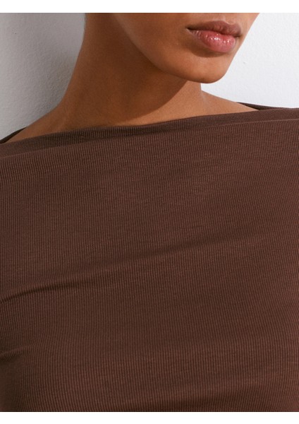 31855 Kayık Yaka T-Shirt-Açık Kahve fırsatları