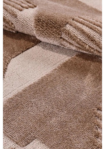 Ivona Geometrik Desenli Tozumaz Halı | Yumuşak Tuşeli, Kaymaz Tabanlı, Robot Süpürge Uyumlu