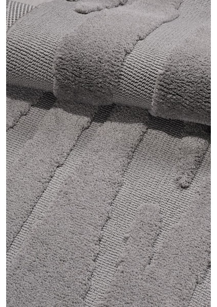 İvona Geometrik Desenli Tozumaz Halı | Yumuşak Tuşeli, Kaymaz Tabanlı, Robot Süpürge Uyumlu