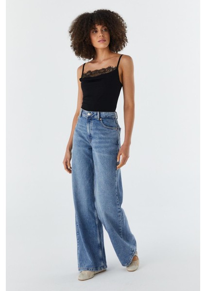 Dantel Yaka Çıtçıtlı Atlet Sıyah fırsatları