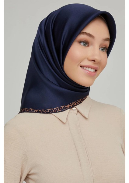 Nostalji Serisi Sura Ipek Eşarp 8660-03