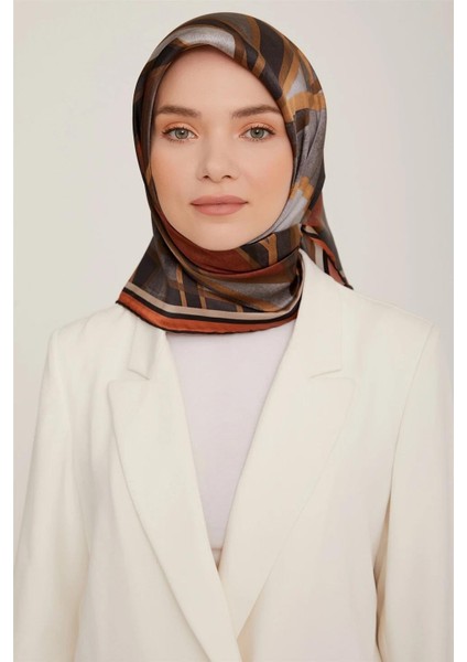 Nostalji Serisi Sura İpek Eşarp 8843-06