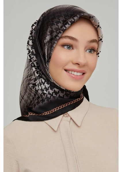 Nostalji Serisi Sura İpek Eşarp 8612-80 fırsatları