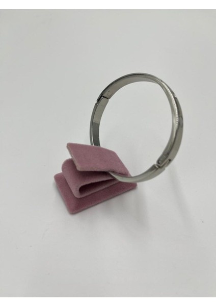 Pembe Takı Çekim Standı, Tekli Kelepçe Sergileme Rafı, Şık ve Pratik Kullanım fiyatları