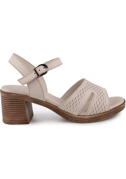 Modern Rahat Dolgu Taban Lazerli Deri Sandalet 653 Bej fiyatları