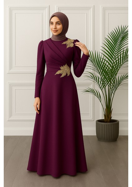 Tesettür Gold Aplikeli Kloş Kesim Krep Elbise 2812