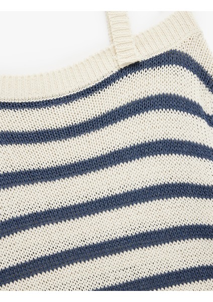 Kayık Yaka Askı Detaylı Uzun Kollu Triko Kazak modelleri