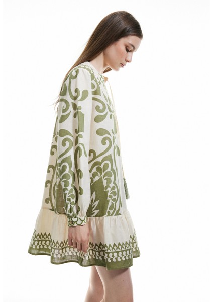 Viskon Kumaş Bağlamalı Yaka Nakışlı Etnik Desenli Plaj Elbisesi