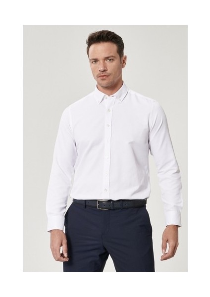 Erkek Beyaz Slim Fit Dar Kesim Oxford Düğmeli Yaka Armürlü Pamuklu Gömlek