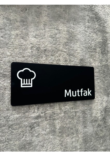 Mat Siyah Pleksi Mutfak Yönlendirme Levhası